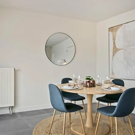 Apartamento Stylish Renovated Apartment With 2 Terraces And Free Parking In Old Center Of Knokke Knokke-Heist